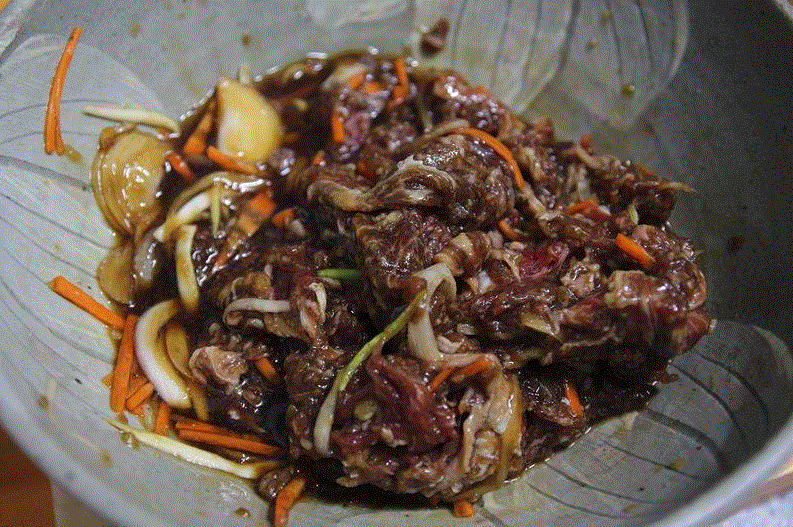 SAMBO BULGOKI MUCHIM BANDEJA